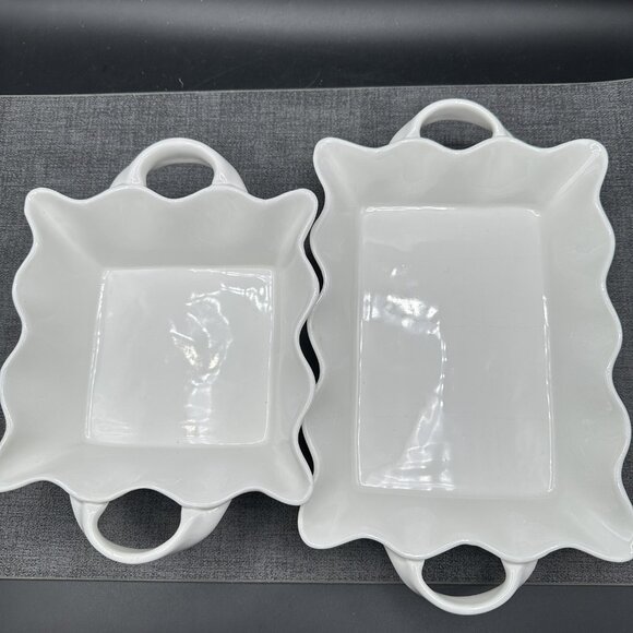 White Scalloped Serving Bowls Set Of 2 Crimped Wavy w/ Handles EUC Simple Dining - Picture 4 of 12